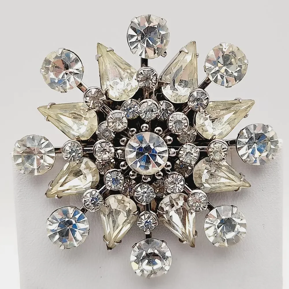 Vintage 1950s Unsigned Wedding Brooch, Riveted Three Dimensional Flower Pin - Picture 7 of 10